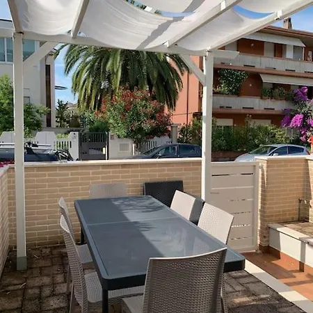 Casa Vacanze/soggiorno Lavoro A Apartment *